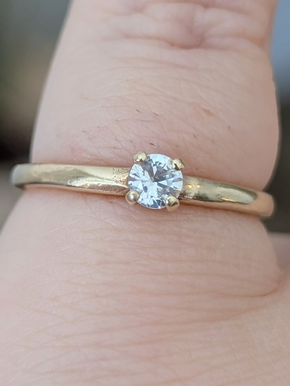 10K Gold White Sapphire Solitaire Ring